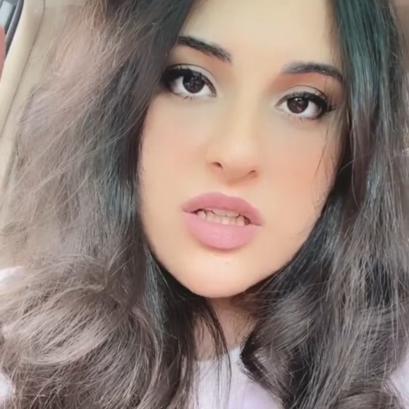 Meet your Posher, Posh - Picture 1 of 1